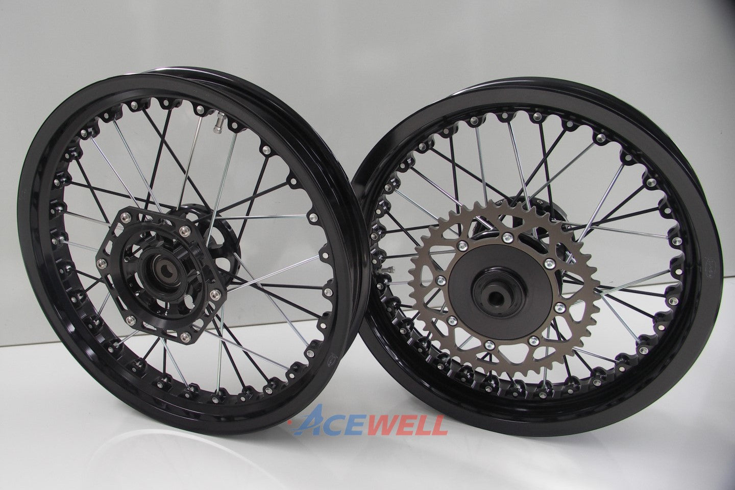Kineo Wheels für Benelli TNT 899 2016