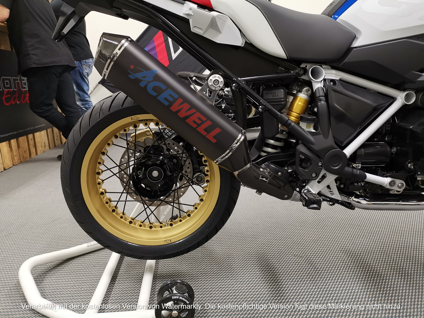 Ruote Kineo per BMW R1250R (TPMS EVO) 2019>>