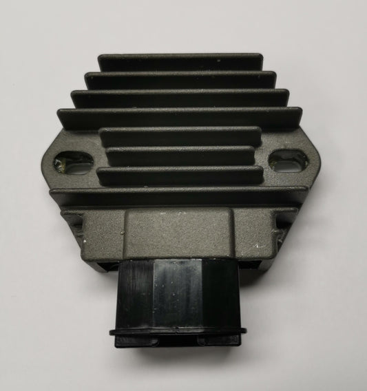 MOSFET UB-CARR581 Lade/Spannungsregler für Honda und Lithium Batterien