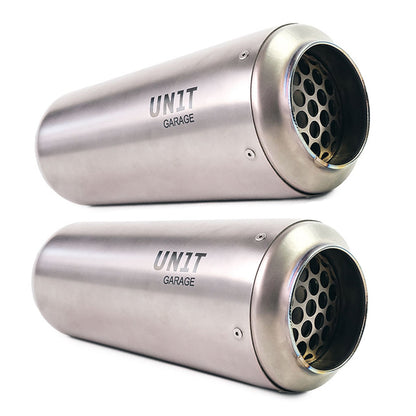 Doppelauspuff aus Titan mit sichtbaren Schweißnähten