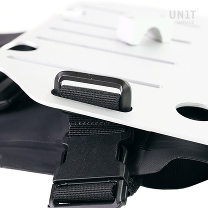 Aluminium-Taschenhalter mit verstellbarer Hypalon-Front und Schnellkupplung + BMW R12 Fahrgestell links
